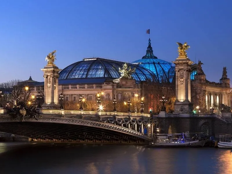 Grand Palais tại Đại lộ Champs Élysée