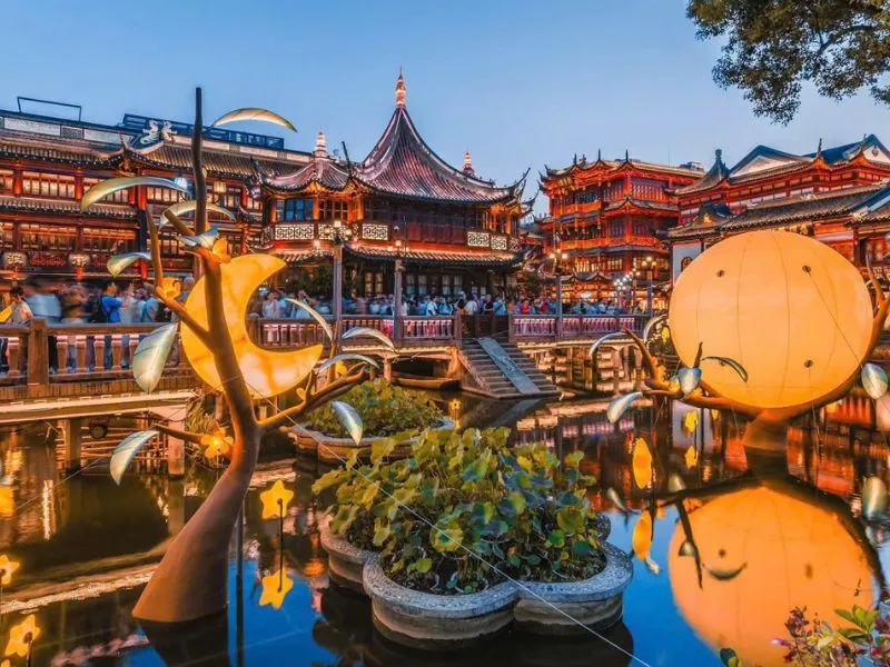Dự Viên rực rỡ trong đêm lễ hội