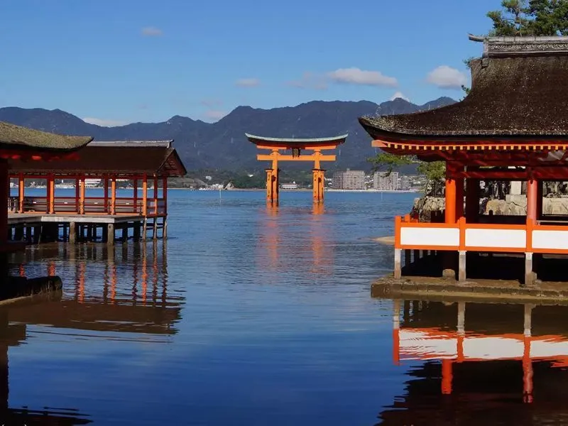 Mùa thu là thời điểm thích hợp nhất để đến Itsukushima
