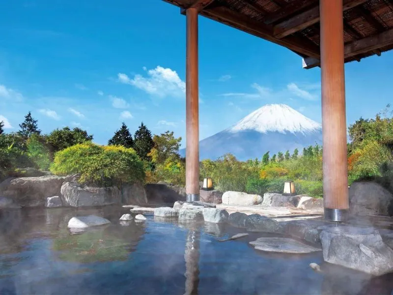 Suối nước nóng ở Hakone