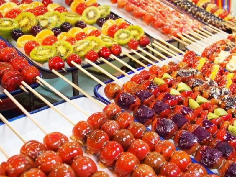 Món ăn vặt kẹo hồ lô
