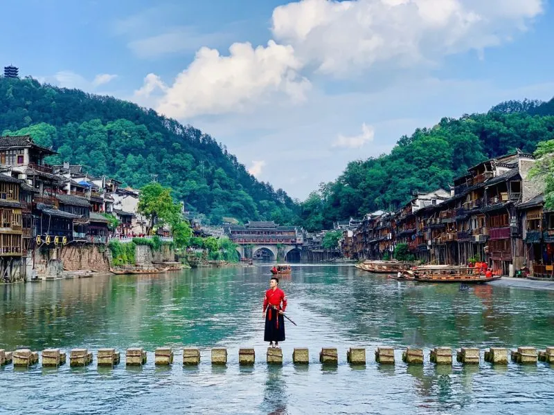 Chụp ảnh trong trang phục cổ trang Trung Quốc