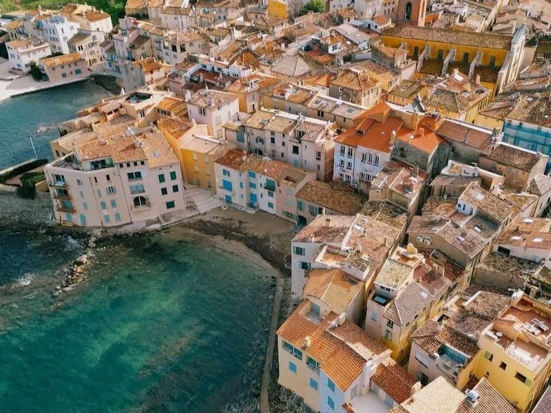 Nên đi Saint Tropez từ tháng 5 đến tháng 9