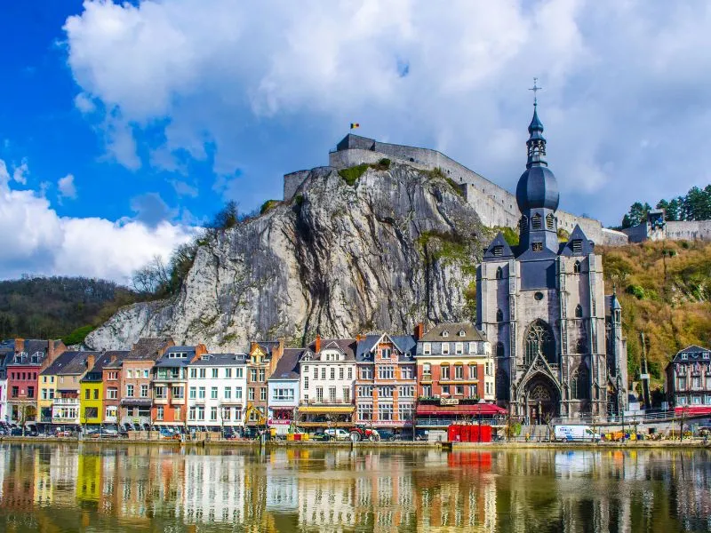 Du lịch Namur: Khám phá thành phố cổ bên dòng sông Meuse