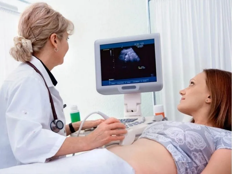Bầu bao nhiêu tuần không được đi máy bay