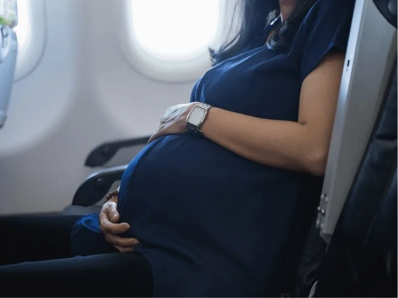 Quy định phụ nữ mang thai đi máy bay của Vietjet Air