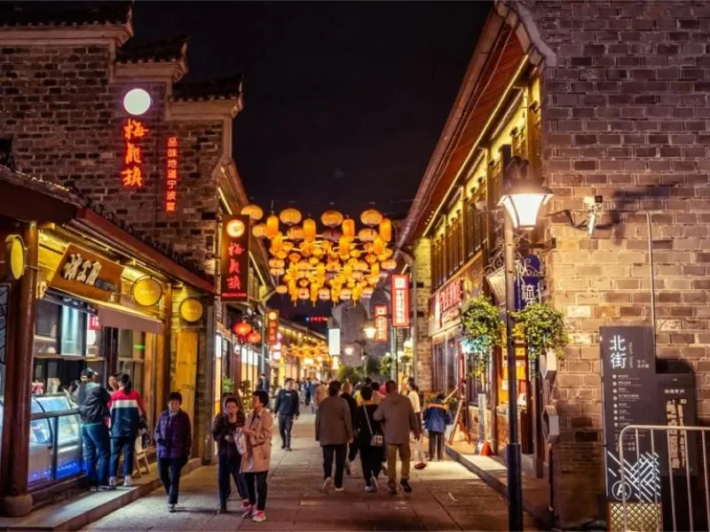 Phố đi bộ gần đền Chenghuang