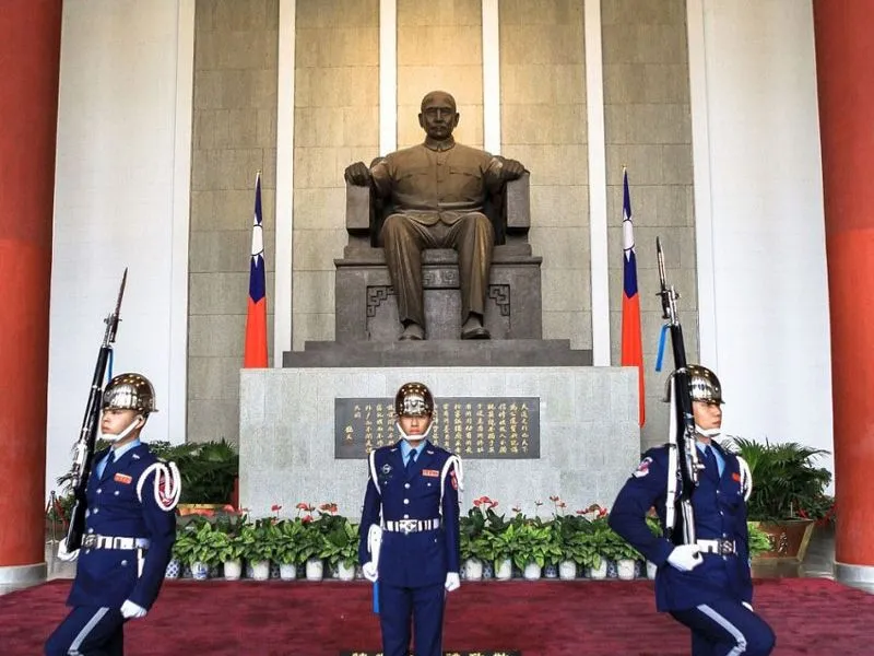 Pho tượng Tôn Trung Sơn