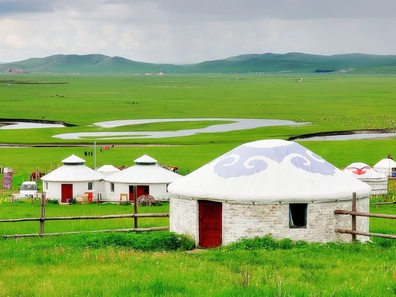Lều Yurt truyền thống Mông Cổ