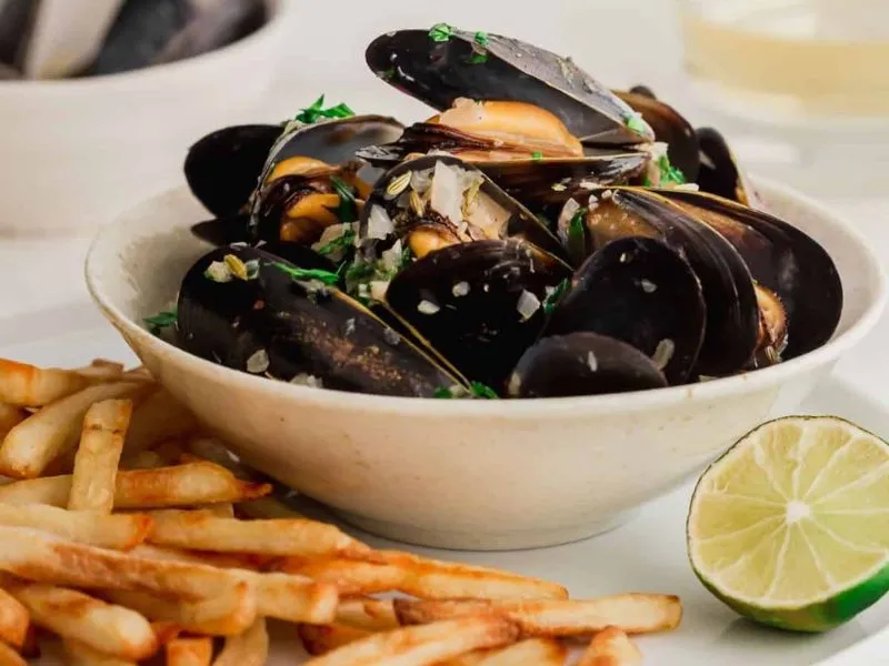 Moules-frites được phục vụ du khách quanh năm