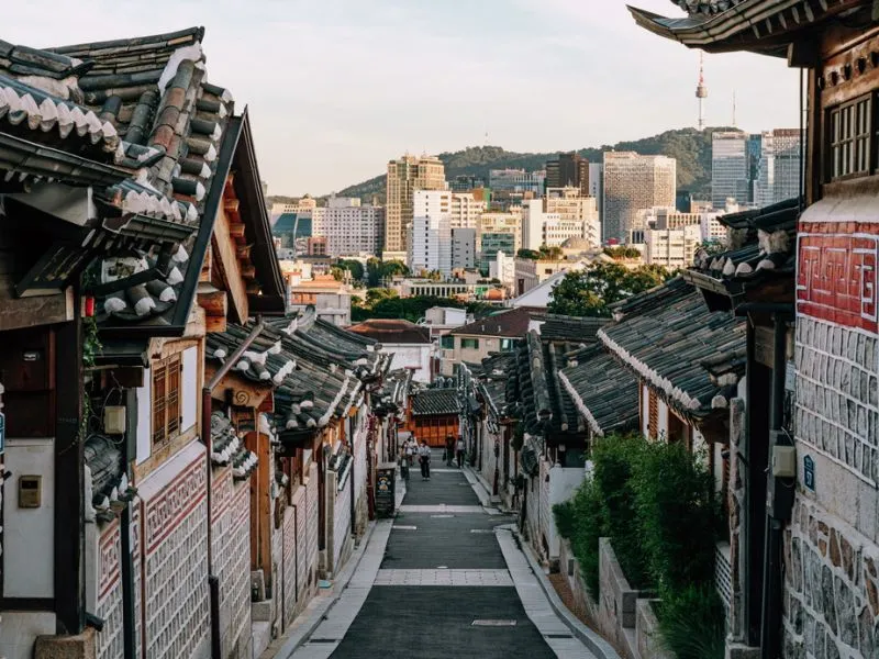 Đường đi vào làng Hanok Bukchon