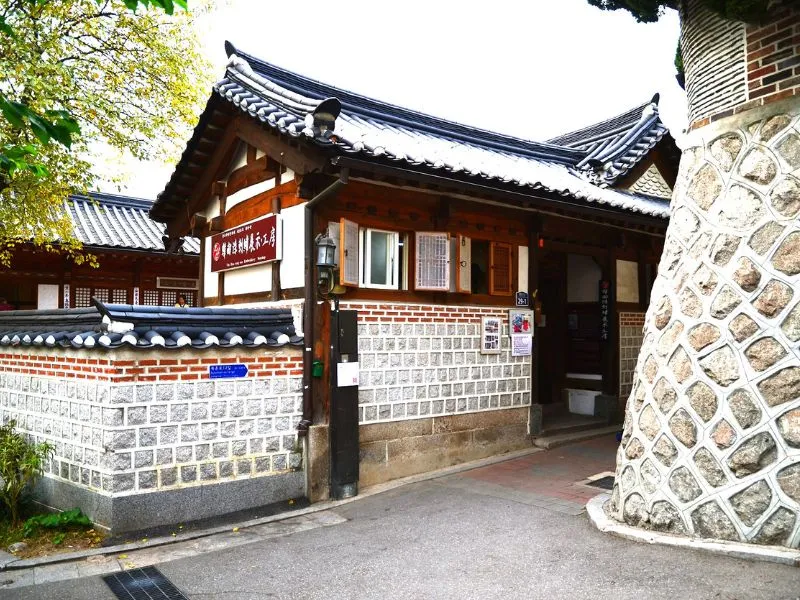 Hội trường Bukchon Hanok