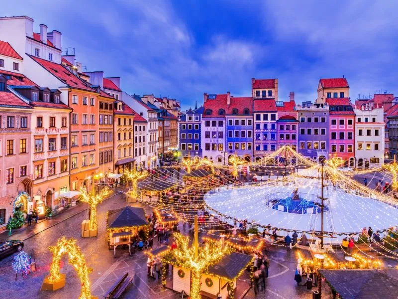Warsaw là điểm đến nổi bật khi đi du lịch Ba Lan