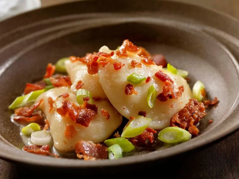Món ăn pierogi là niềm tự hào của ẩm thực Ba Lan