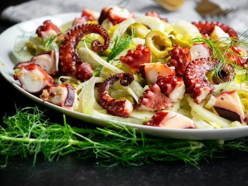 Món khai vị - Salad bạch tuộc