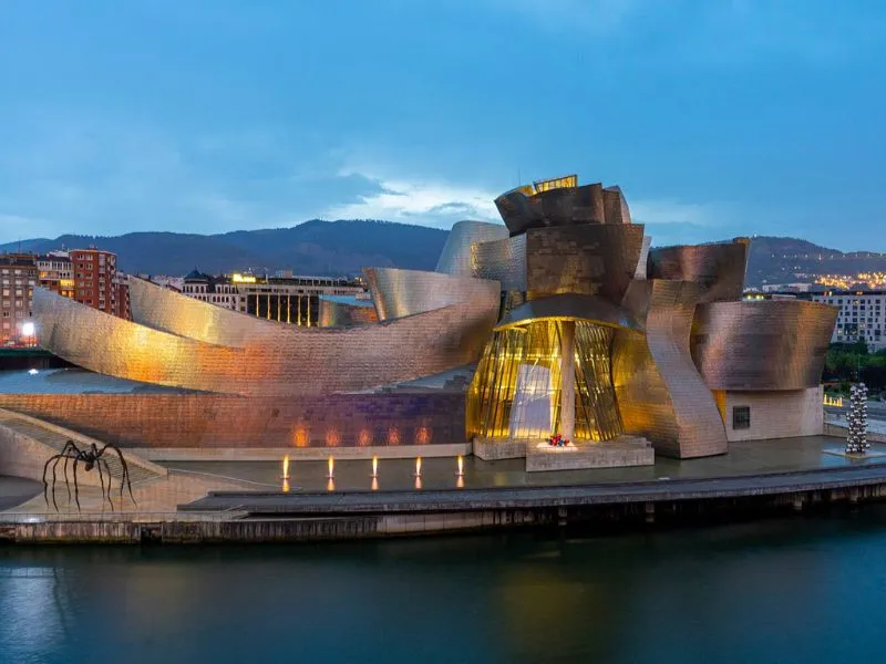 Khám phá bảo tàng Guggenheim Bilbao của Tây Ban Nha