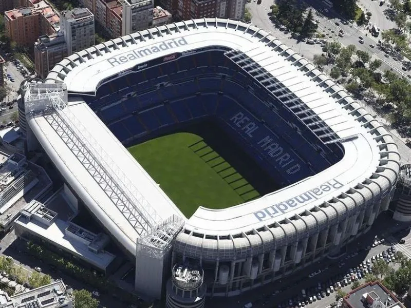 Sân vận động Santiago Bernabeu ở Madrid