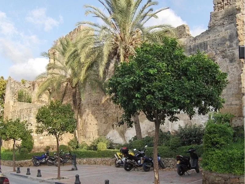 Bức tường phòng thủ Moorish