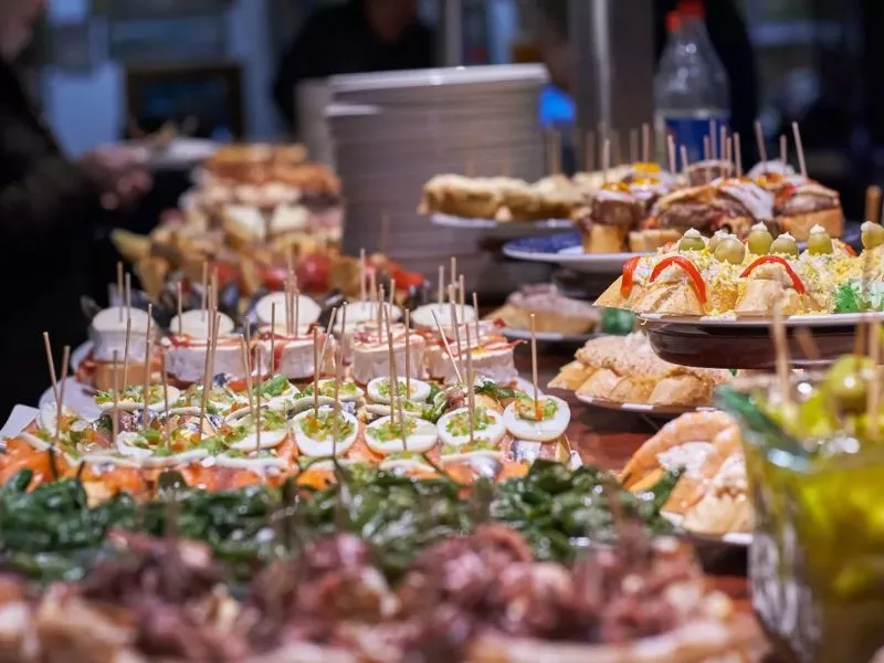 Món ăn pintxos tại Basque Bilbao