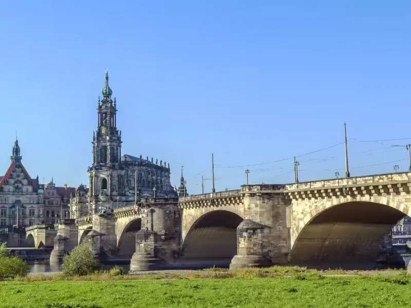 Cầu Augustusbrücke