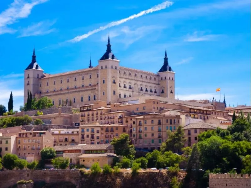 Tham quan pháo đoàn Alcázar