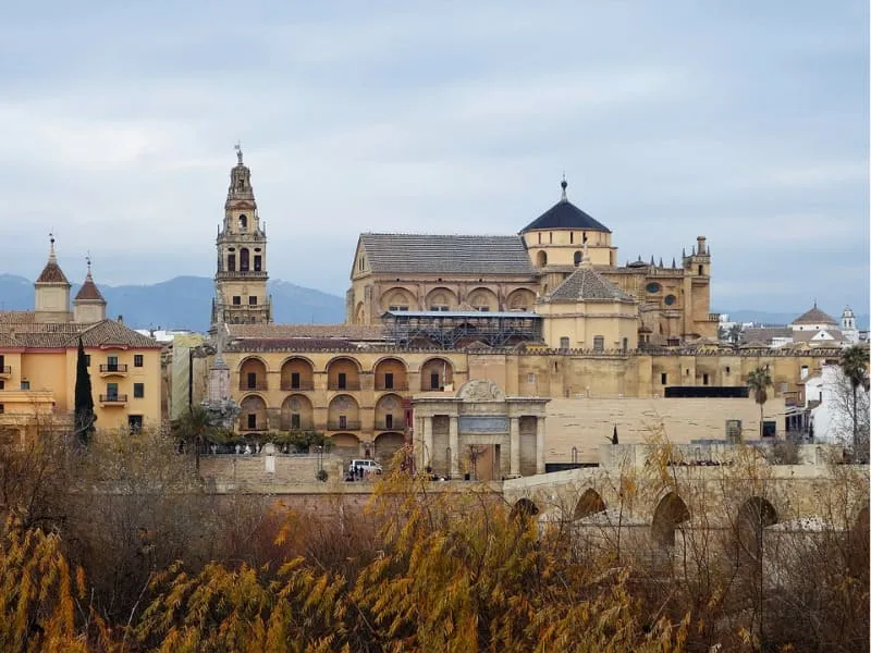 Nhà thờ Hồi giáo Mezquita (ảnh sưu tầm)