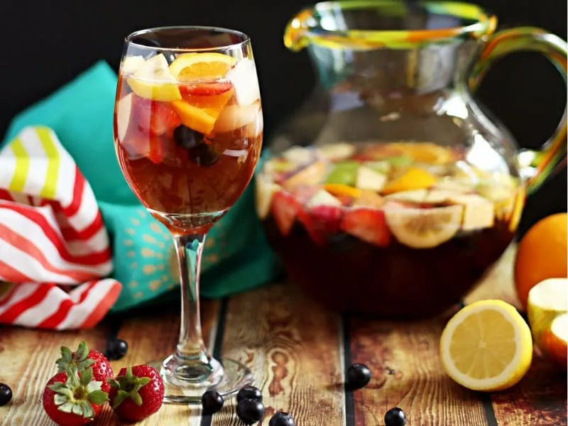 Rượu trái cây Sangria tại Cordoba (ảnh sưu tầm)