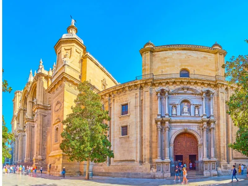 Nhà thờ chính tòa Granada (ảnh sưu tầm)