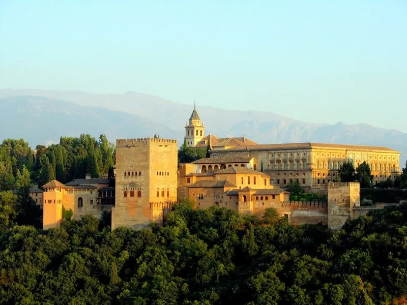 Lâu đài Alhambra - Địa điểm du lịch Tây Ban Nha