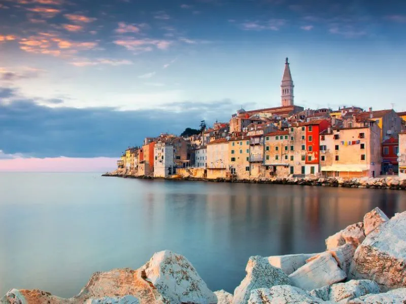 Mùa hè là mùa cao điểm du lịch ở Balkan