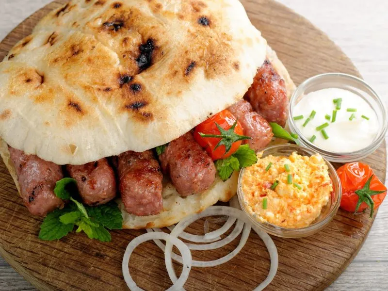 Cevapi - Món nướng trứ danh của Balkan
