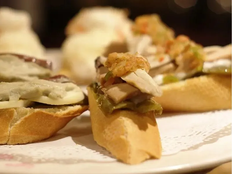 Ẩm thực xứ nổi bật với pintxos