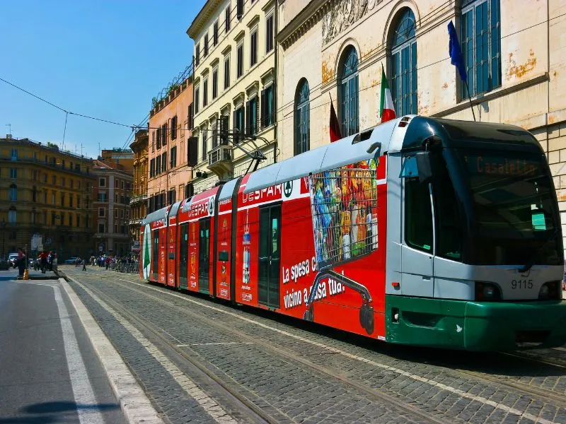 Phương tiện di chuyển trong nội thành Roma
