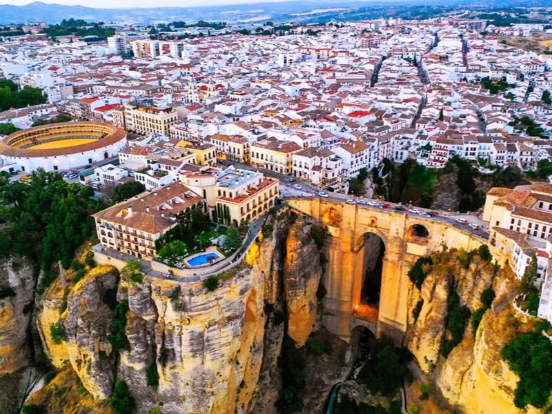 Ronda với địa thế độc đáo