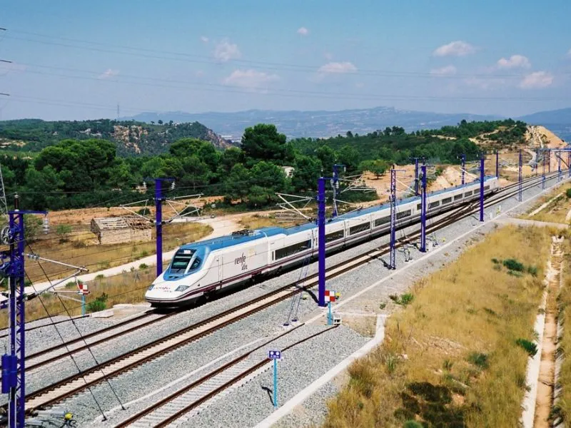 Bạn có thể đến Galicia bằng tàu hỏa