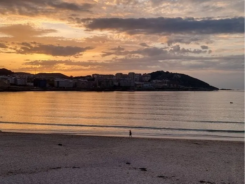 Bãi biển Riazor 