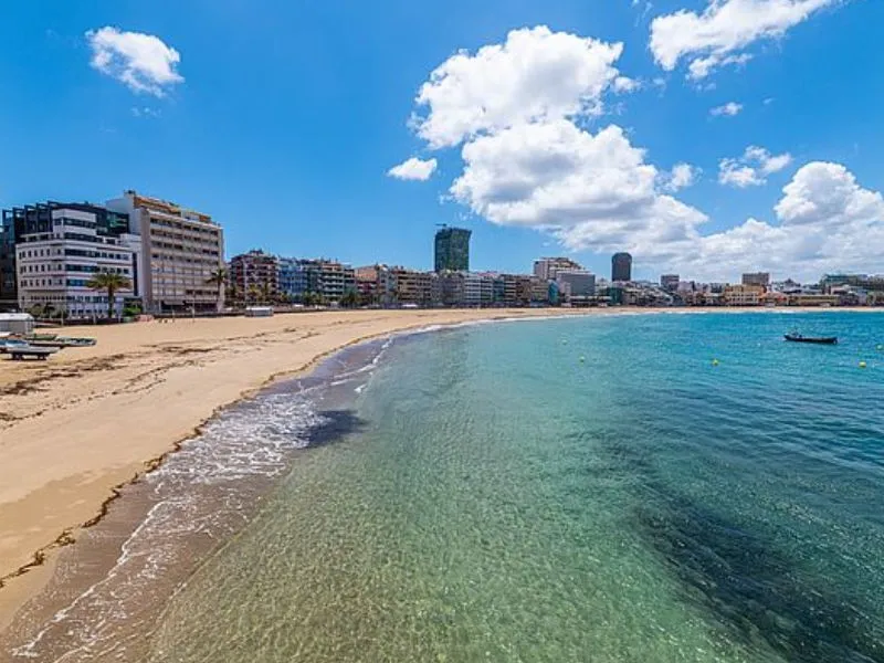  Las Canteras - bãi biển đẹp nhất châu Âu