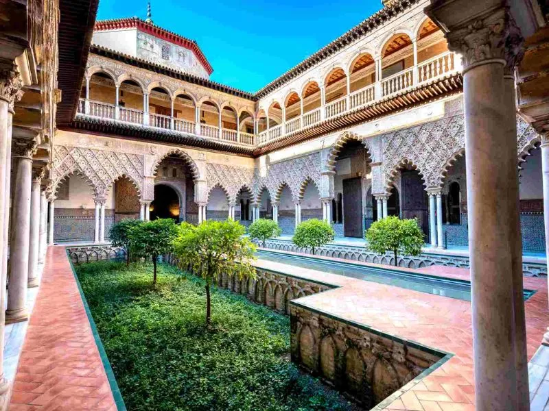 Alcázar của Sevilla​ có lịch sử lâu đời