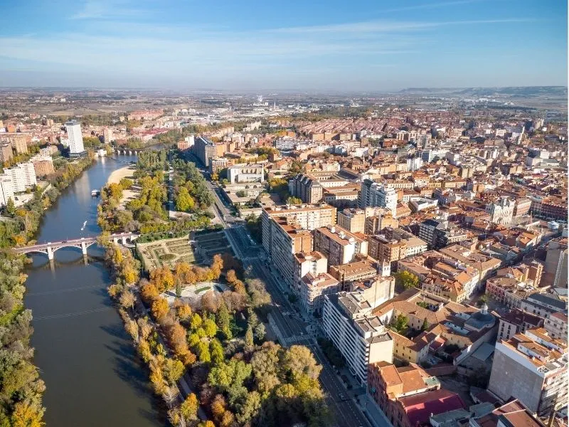 Di chuyển tới Valladolid