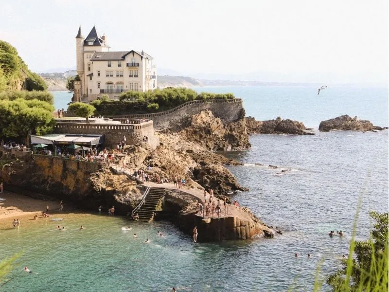 Du lịch Biarritz - Thiên đường biển xanh và văn hóa Pháp