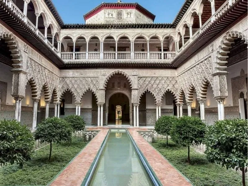 Cung điện Hoàng gia Alcazar