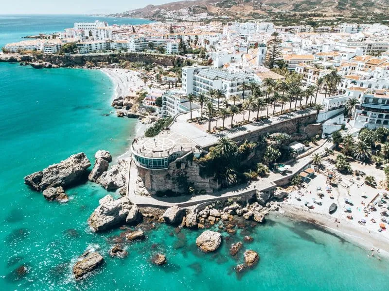 Du lịch Nerja - Thành phố ven biển ở Tây Ban Nha