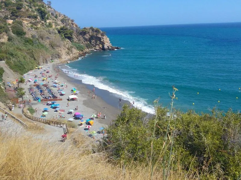 Playa de Maro - một trong những bãi biển đẹp nhất