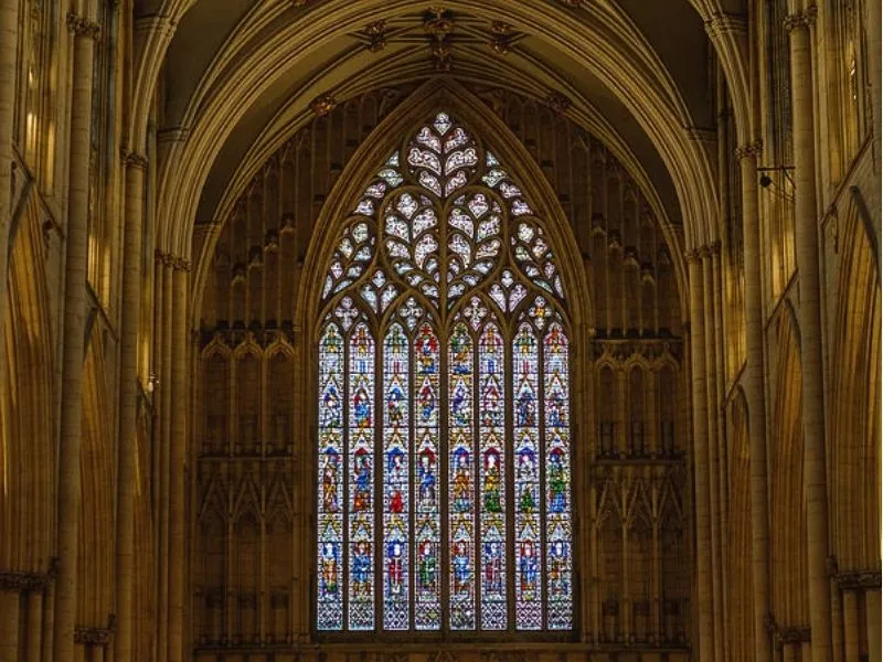 Tác phẩm kính màu nổi bật 