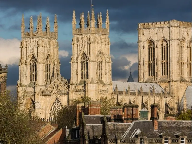 Tòa tháp Trung Tâm York Minster