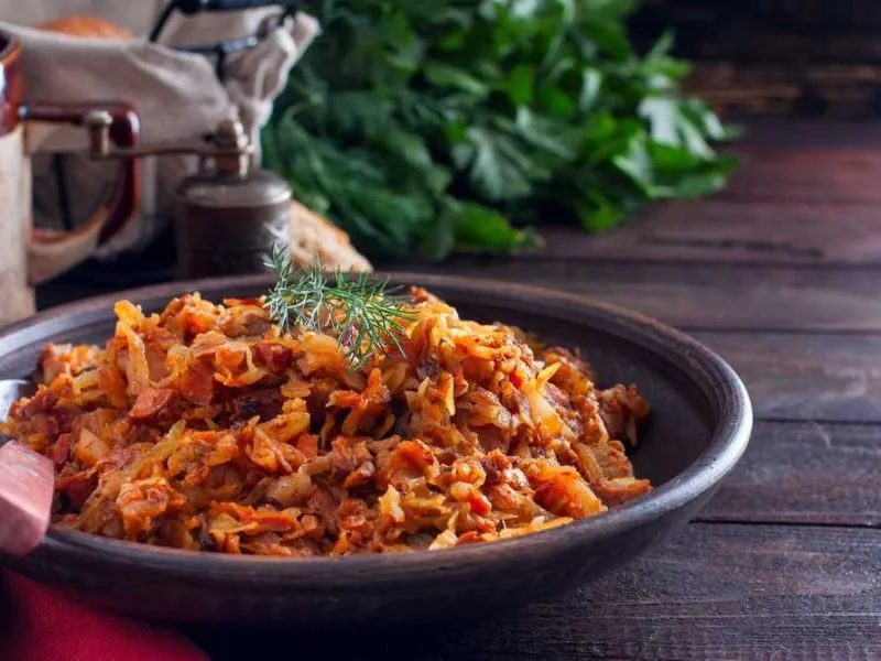 bigos là món hầm truyền thống của Warsaw