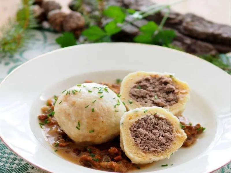 Bánh bao truyền thống Knödel