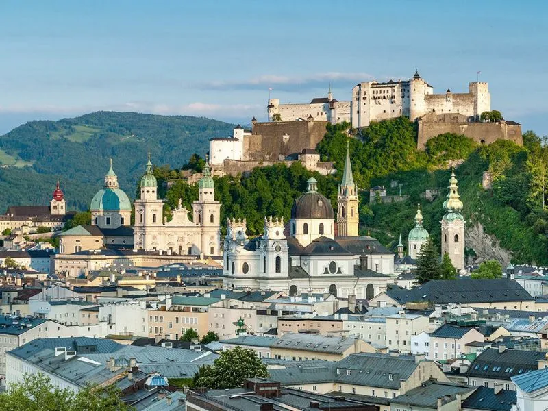Pháo đài Hohensalzburg mang trong mình gần một thiên niên kỷ lịch sử