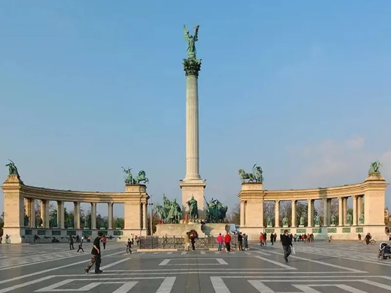 Heroes Square