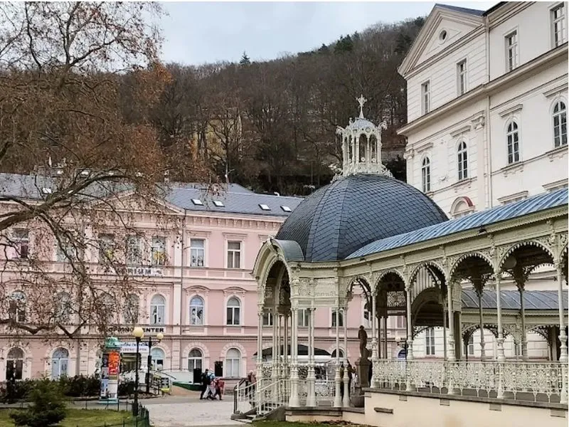 Park Colonnade - Kiến trúc sắt tinh xảo Karlovy Vary